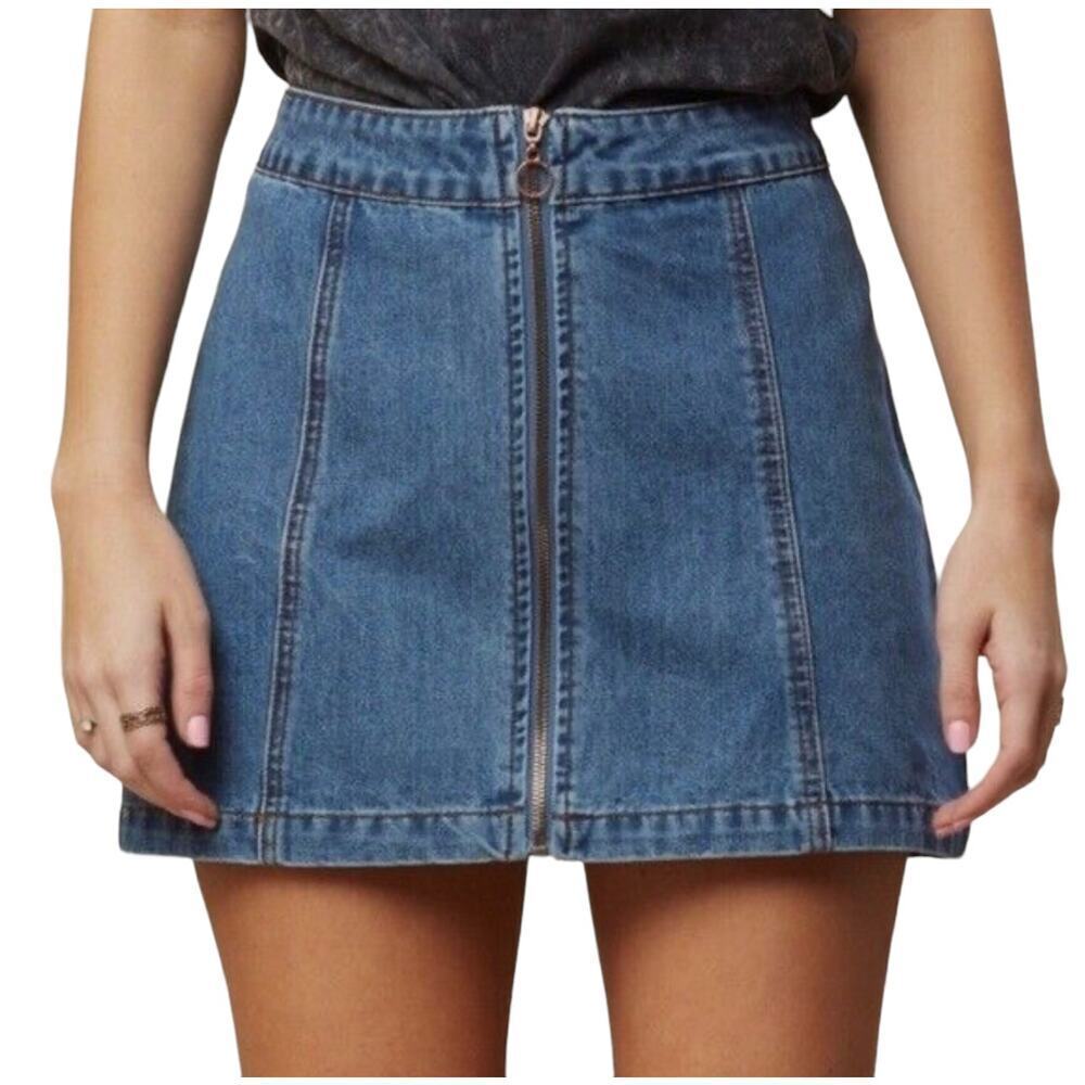 Alter'd State Women's Front Zipper Closure Medium Wash Jean Mini Skirt Size XS - Picture 1 of 6